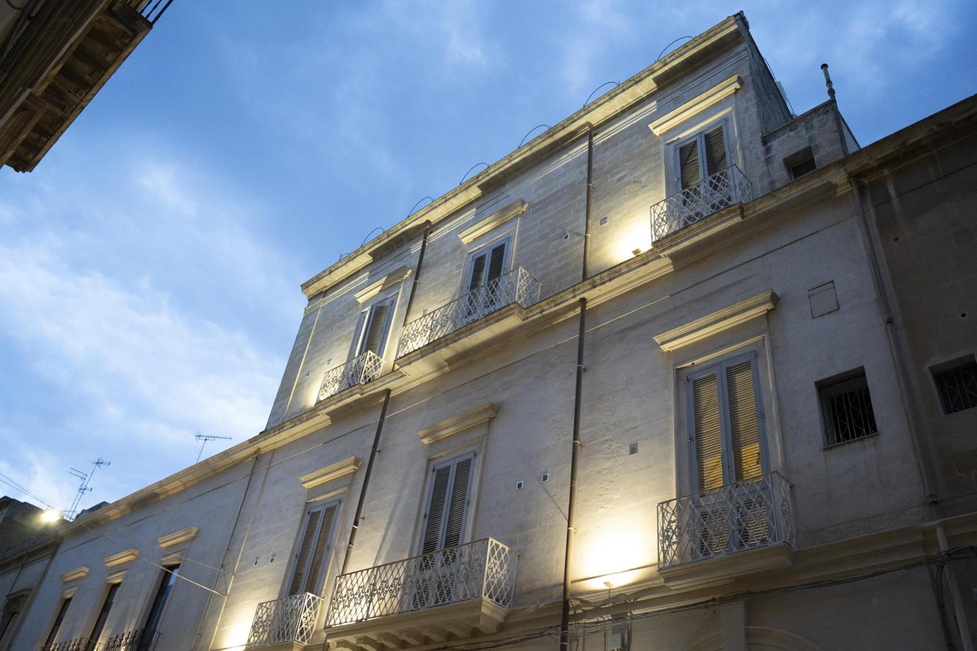 Bed and Breakfast Palazzo Cavour à Lecce Extérieur photo